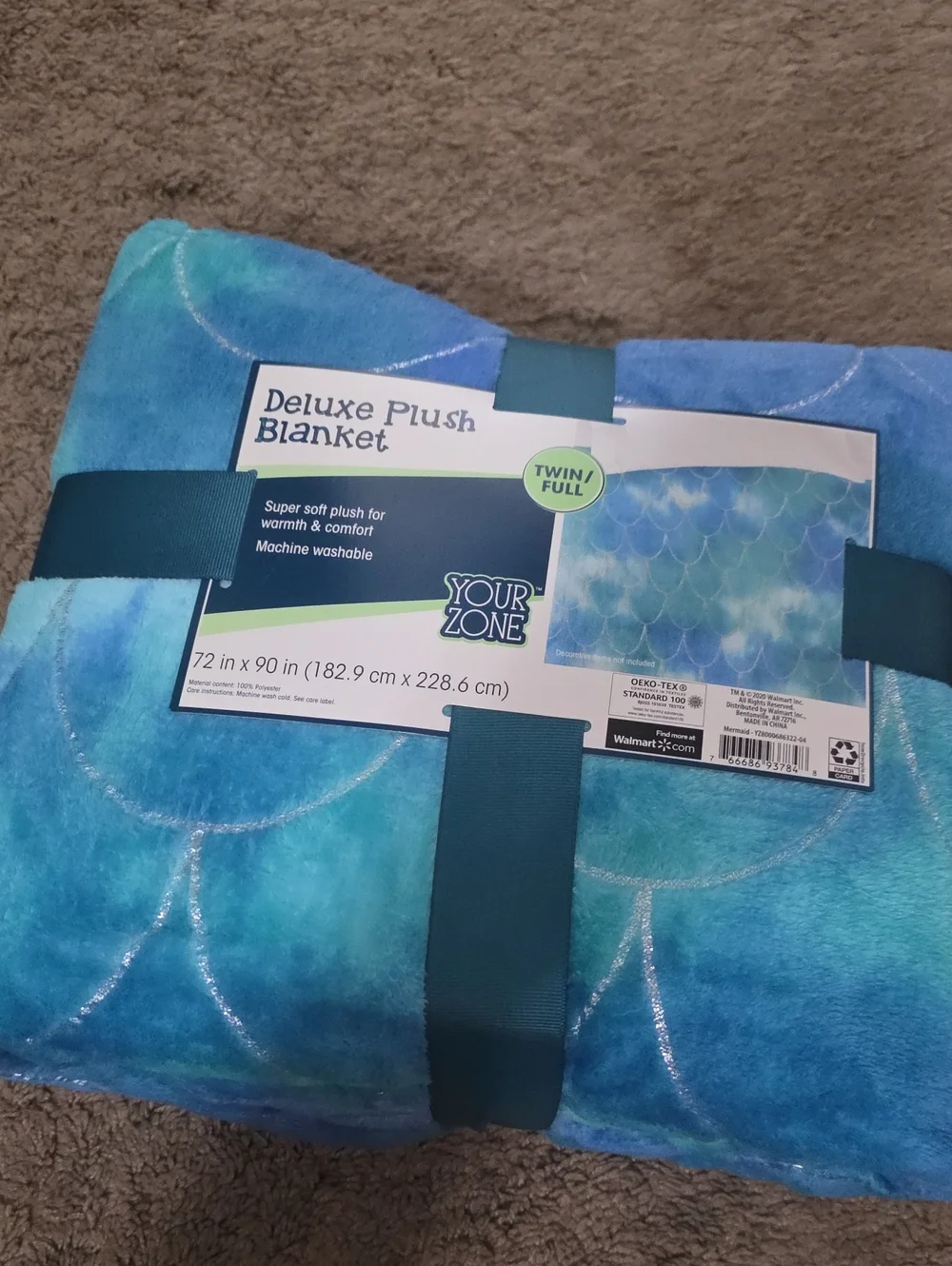 Your Zone Deluxe Plush Blanket - Blue Teal Ombre